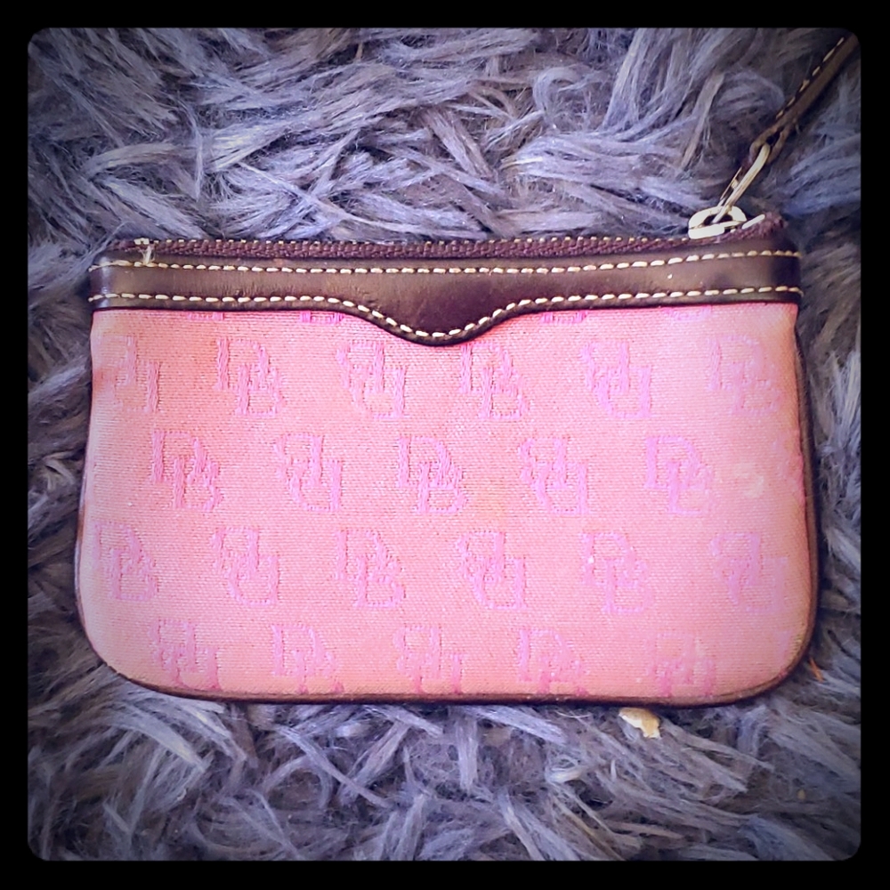 Dooney & Bourke change purse...pink